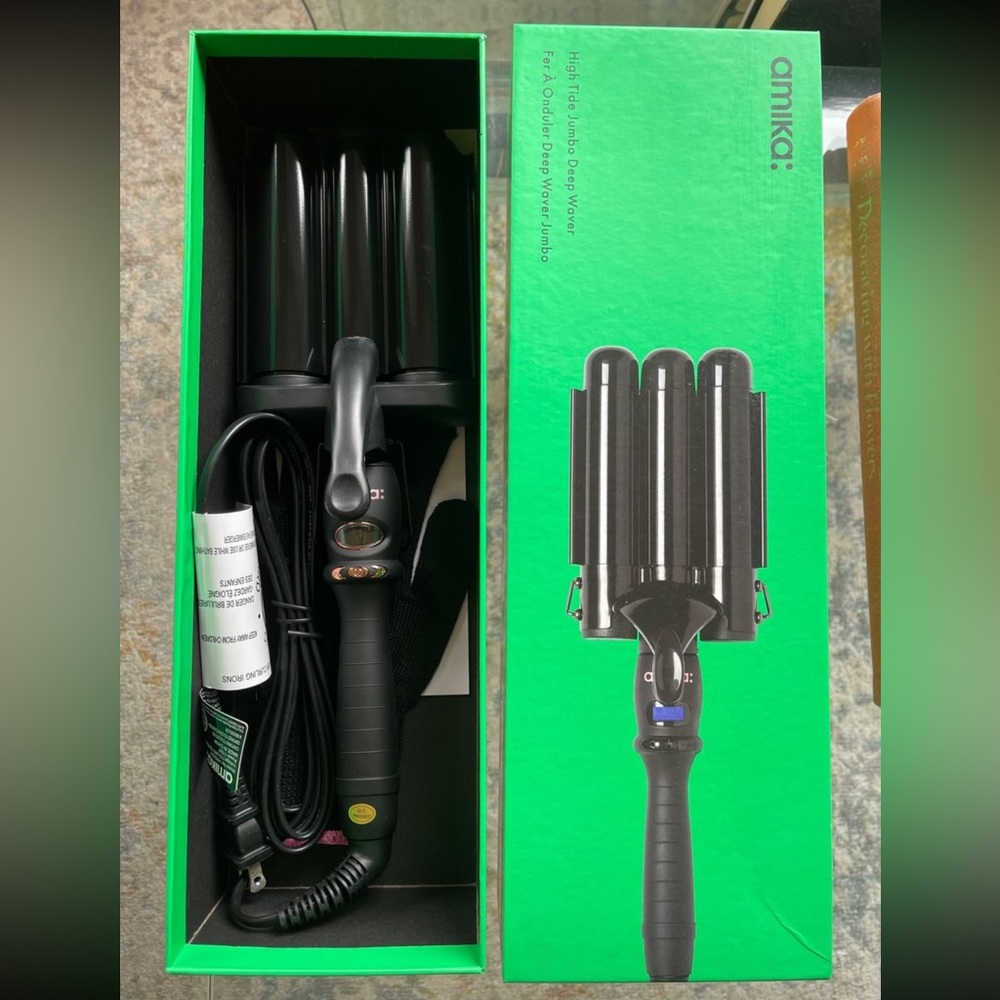 BNIB AMIKA JUMBO DEEP TIDE HAIR WAVER